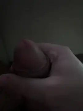 poletee19 online show from April 5, 2026, 10:27 pm