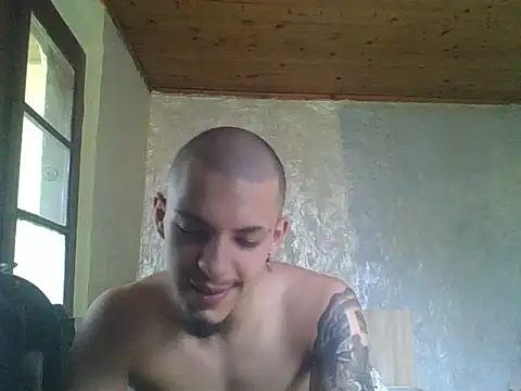 robertmrn112 online show from June 12, 2026, 1:20 pm