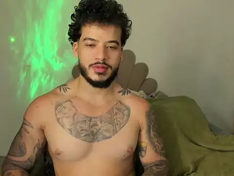 Snapshot of sinnei__ chatting on April 12, 2026, 12:25 am sinnei online show from April 12, 2026, 12:25 am