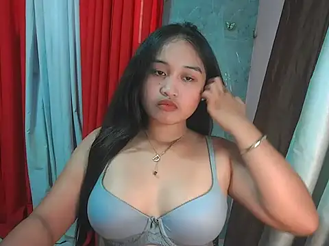 Snapshot of ur_truelyhot_dre chatting on April 14, 2026, 5:34 am ur truelyhot dre online show from April 14, 2026, 5:34 am