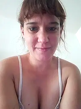 Maggie38 online show from July 17, 2026, 6:43 am