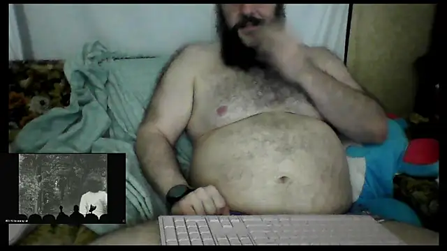 Snapshot of BriTheTopBear chatting on June 8, 2026, 1:28 am BriTheTopBear online show from June 8, 2026, 1:28 am