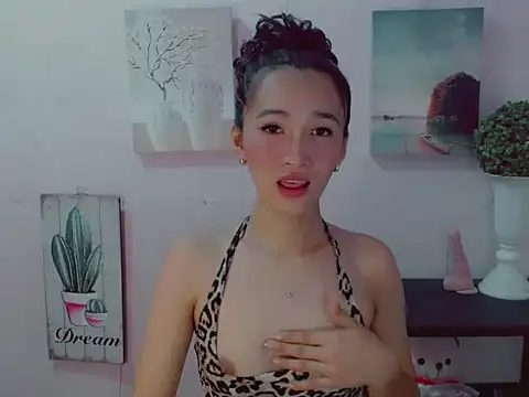 Snapshot of Mystic_haraxx chatting on May 30, 2026, 2:18 am Mystic haraxx online show from May 30, 2026, 2:18 am