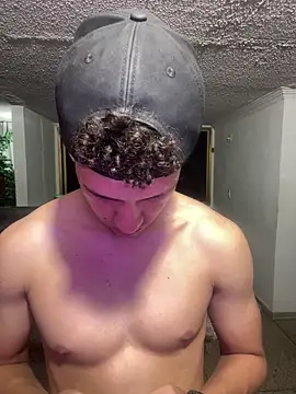 Gerardomendoza17 online show from April 8, 2026, 7:21 am