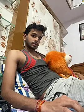 Snapshot of aadibuttplug chatting on May 29, 2026, 6:14 pm aadibuttplug online show from May 29, 2026, 6:14 pm