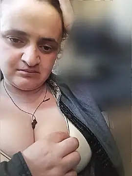 Snapshot of AnabelBexley chatting on April 15, 2026, 8:53 am AnabelBexley online show from April 15, 2026, 8:53 am