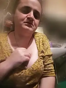 Snapshot of AnabelBexley chatting on April 8, 2026, 11:01 am AnabelBexley online show from April 8, 2026, 11:01 am