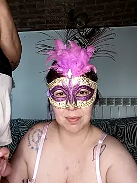 Snapshot of Giochidicoppia chatting on April 12, 2026, 9:29 pm Giochidicoppia online show from April 12, 2026, 9:29 pm