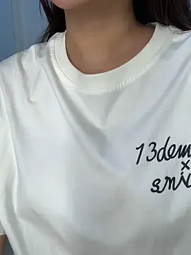 Snapshot of Mon2k-sayhi chatting on April 14, 2026, 2:55 pm Mon2k-sayhi online show from April 14, 2026, 2:55 pm