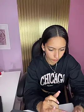DulceLatinaxo online show from July 29, 2026, 11:26 pm
