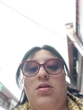 Snapshot of bunny_sx chatting on April 9, 2026, 5:19 pm bunny sx online show from April 9, 2026, 5:19 pm