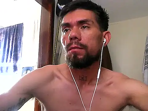 thomas2wood online show from July 21, 2026, 8:21 pm
