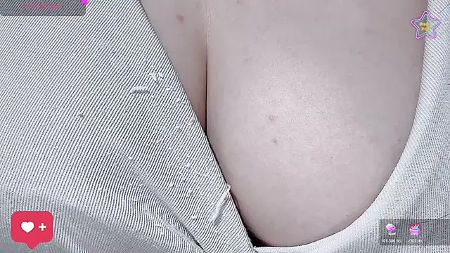 Snapshot of EX-886 chatting on April 12, 2026, 10:46 pm EX-886 online show from April 12, 2026, 10:46 pm