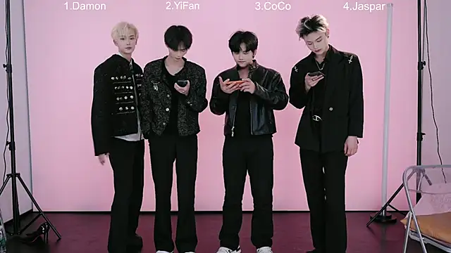 Snapshot of XL-CandyShop chatting on April 7, 2026, 6:59 am XL-CandyShop online show from April 7, 2026, 6:59 am