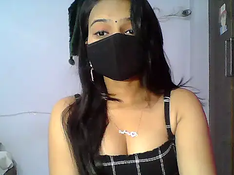 Snapshot of Saxy_Mony002 chatting on May 9, 2026, 7:23 am Saxy Mony002 online show from May 9, 2026, 7:23 am
