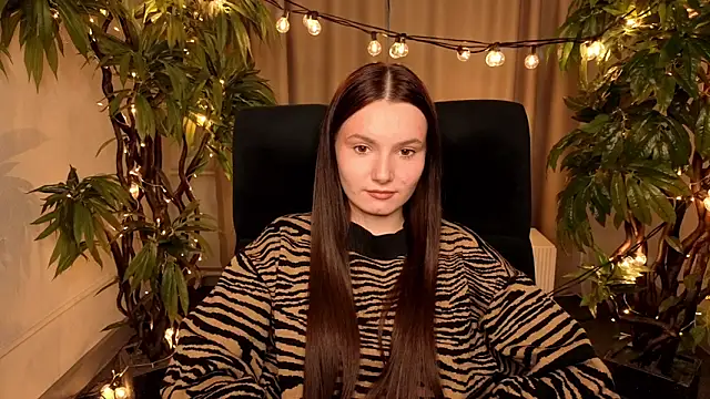 Snapshot of MarieFuller chatting on April 8, 2026, 11:55 am MarieFuller online show from April 8, 2026, 11:55 am