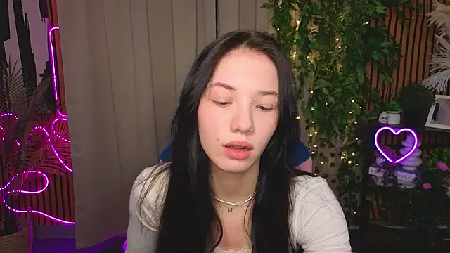 MaryFlorez online show from April 8, 2026, 4:19 pm