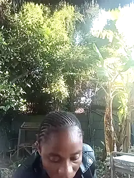 Snapshot of Sexyrose_26 chatting on April 16, 2026, 5:30 am Sexyrose 26 online show from April 16, 2026, 5:30 am