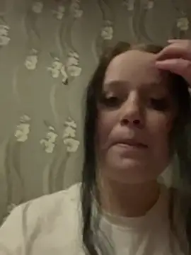 tiny lily  online show from April 20, 2026, 6:53 pm