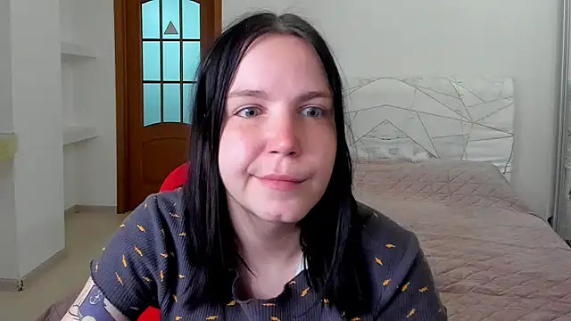 Kitty Lilit  online show from April 7, 2026, 2:30 pm