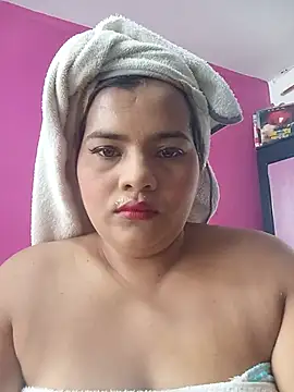 Snapshot of Sofia_Moon01 chatting on May 26, 2026, 6:28 pm Sofia Moon01 online show from May 26, 2026, 6:28 pm