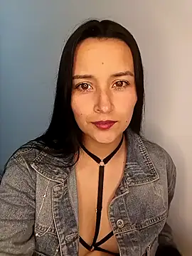 Snapshot of furynova chatting on April 7, 2026, 11:06 pm furynova online show from April 7, 2026, 11:06 pm