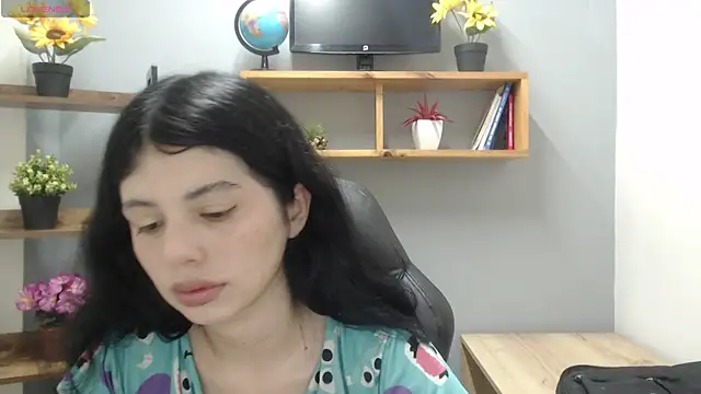 Sophie Copers online show from June 14, 2026, 2:51 pm