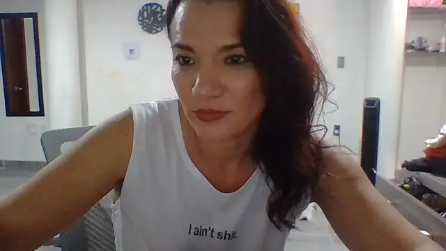 Snapshot of valery_fitt chatting on June 17, 2026, 8:41 pm valery fitt online show from June 17, 2026, 8:41 pm