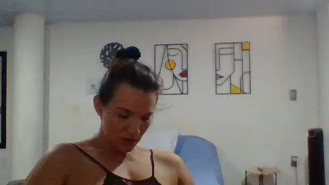 Snapshot of valery_fitt chatting on July 16, 2026, 8:39 pm valery fitt online show from July 16, 2026, 8:39 pm