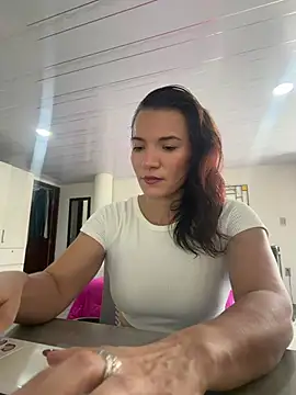 Snapshot of valery_fitt chatting on June 4, 2026, 8:24 pm valery fitt online show from June 4, 2026, 8:24 pm