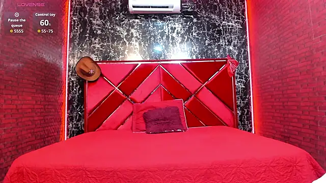 Luu Adams online show from April 17, 2026, 7:17 pm