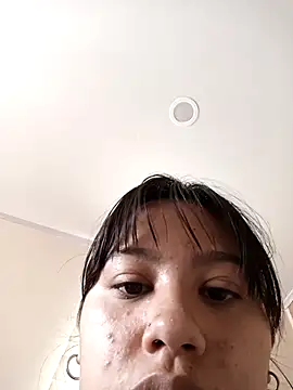 Snapshot of celeste_beacker chatting on April 9, 2026, 7:42 pm celeste beacker online show from April 9, 2026, 7:42 pm