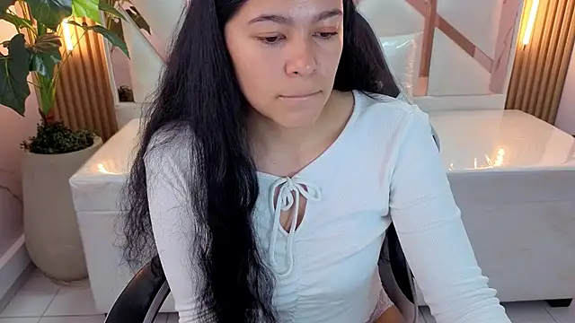 danay tp online show from April 15, 2026, 7:58 pm