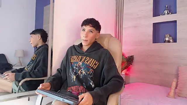 Velvet An online show from April 28, 2026, 4:06 am