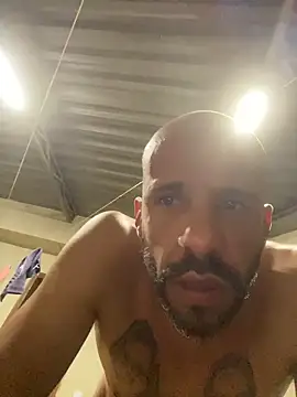 WaltinhoOliveira online show from April 8, 2026, 4:03 am