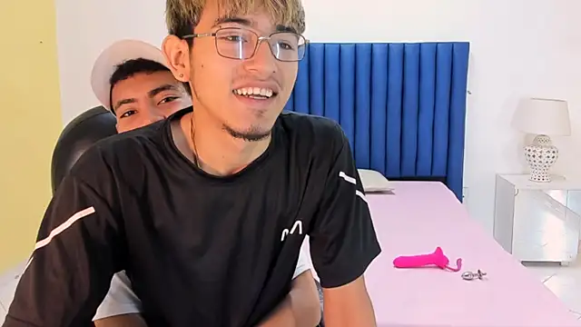 Juan saul1 online show from April 13, 2026, 9:30 pm