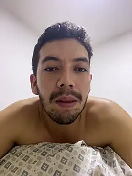 oskrarmop online show from April 14, 2026, 3:33 am