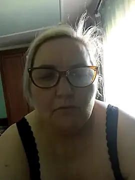 Snapshot of AureliaSky598 chatting on May 4, 2026, 11:02 am AureliaSky598 online show from May 4, 2026, 11:02 am