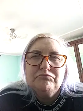 Snapshot of AureliaSky598 chatting on April 15, 2026, 10:43 am AureliaSky598 online show from April 15, 2026, 10:43 am