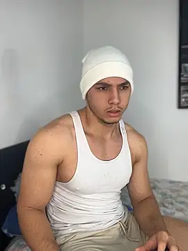 Max valiant online show from April 17, 2026, 8:00 pm