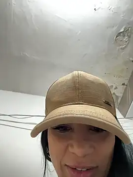 Snapshot of VALERYSTRONGCOCK chatting on April 16, 2026, 5:30 am VALERYSTRONGCOCK online show from April 16, 2026, 5:30 am