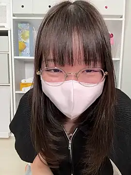 Snapshot of Kannanoko_ chatting on April 14, 2026, 5:12 am Kannanoko online show from April 14, 2026, 5:12 am