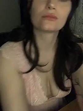 Ann Hunt online show from May 3, 2026, 7:39 pm