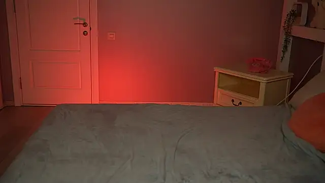 Snapshot of LilElfies chatting on April 9, 2026, 9:54 pm LilElfies online show from April 9, 2026, 9:54 pm