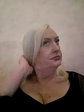 Julia20X online show from April 14, 2026, 3:50 pm