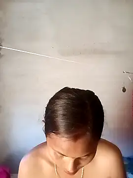 amishaah92 online show from April 24, 2026, 9:11 am