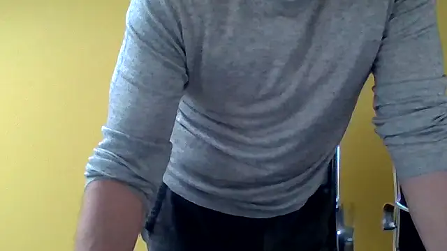 Snapshot of jjjust_curiousss chatting on April 10, 2026, 4:58 pm jjjust curiousss online show from April 10, 2026, 4:58 pm