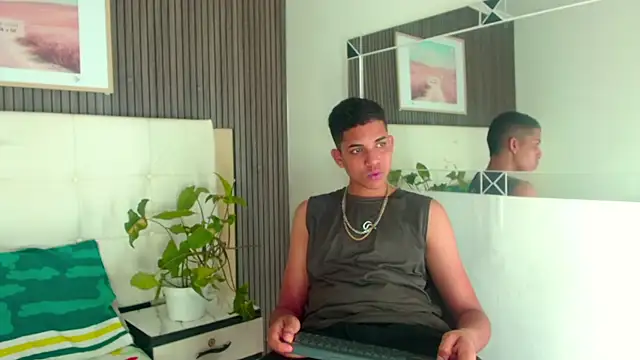 Snapshot of Lukaz_Caballero chatting on May 27, 2026, 4:31 am Lukaz Caballero online show from May 27, 2026, 4:31 am