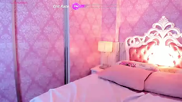 Hellencute18  online show from July 17, 2026, 11:18 am
