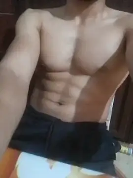 niyak tatat696 online show from May 20, 2026, 1:19 pm